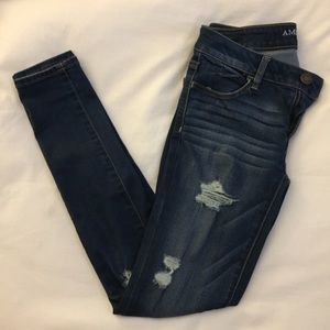 American Eagle Medium Wash Distressed Jeans